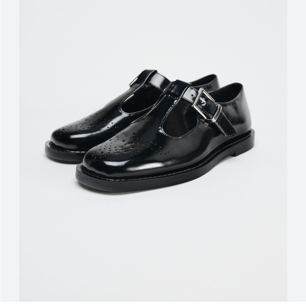 Zara Women's Patent  Black Shoes  9